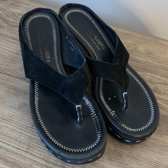 🌺DONALD PLINER Shana Black Suede Leather Sandal 8 - Picture 4 of 9